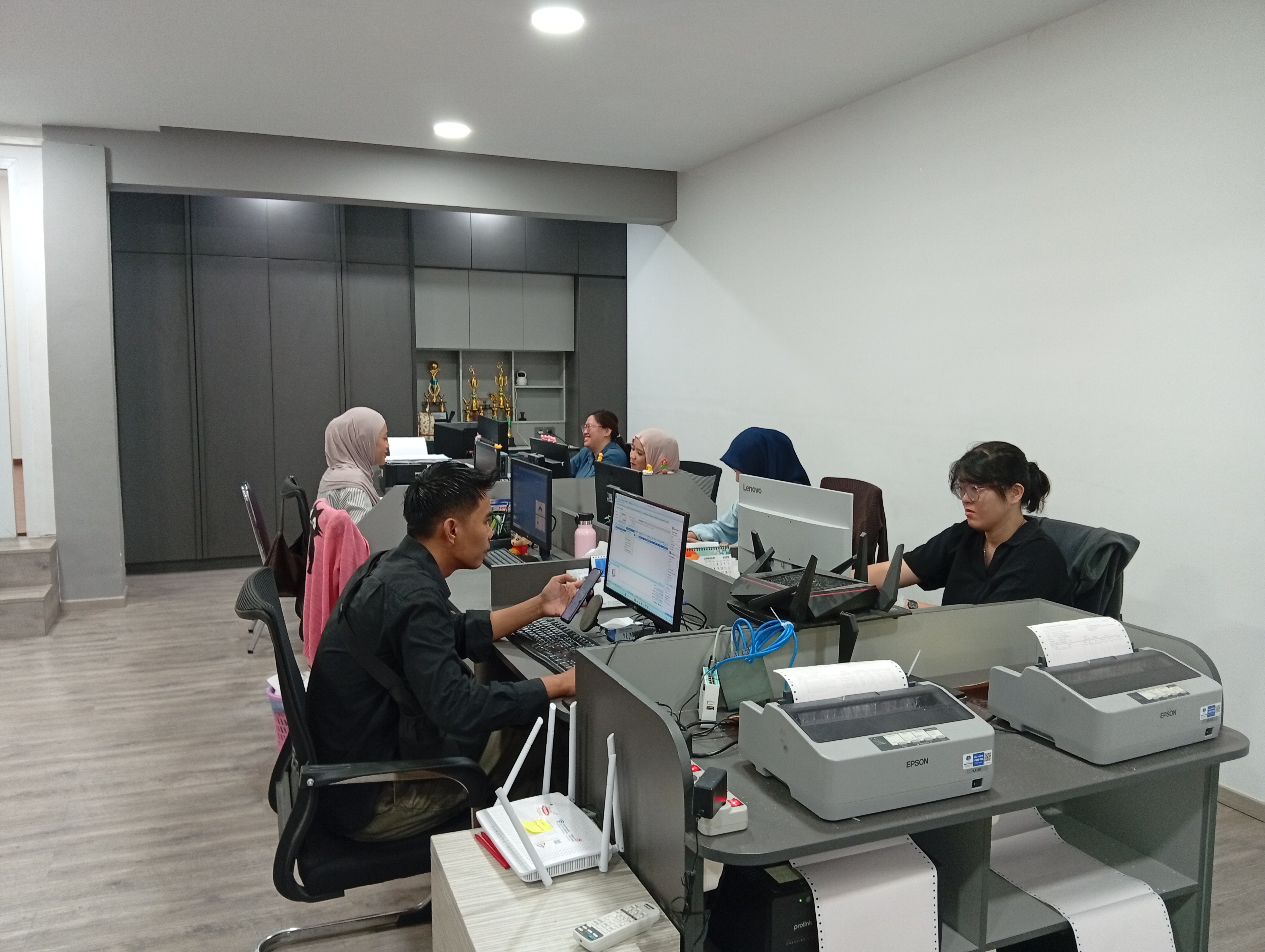 Foto Aktivitas Karyawan Sumberindo Farma Tama